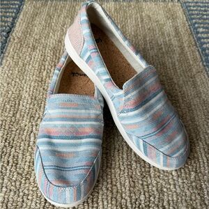 Sanuk Slip-On Sneakers